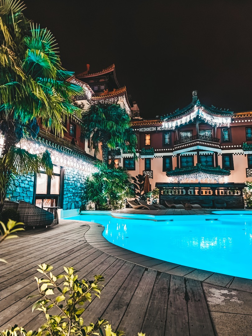 hm-winter-hotel-ling-bao-out_20.jpg