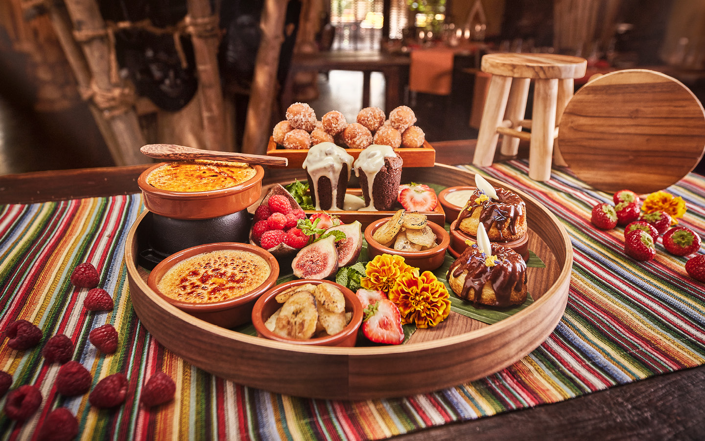 Die Datei phantasialand-zuri-table_01.jpg.zip herunterladen