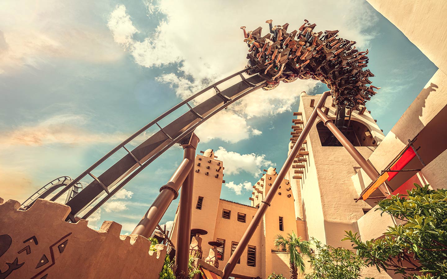 Die Datei phantasialand-attraktionen-black-mamba_03.zip herunterladen