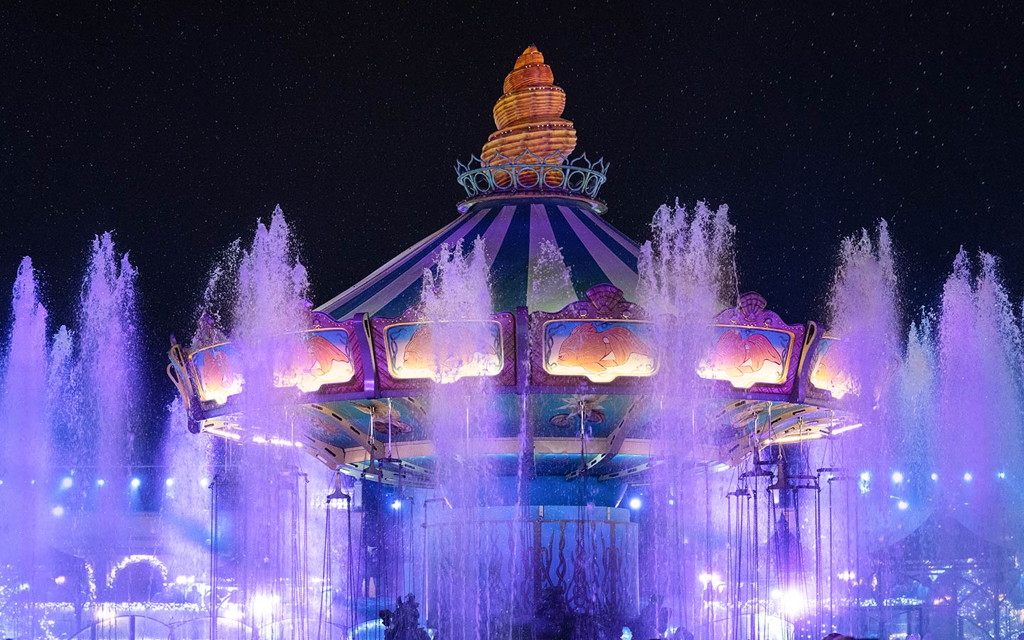 Die Datei phantasialand-wintertraum-berlin-wellenflug_01.zip herunterladen